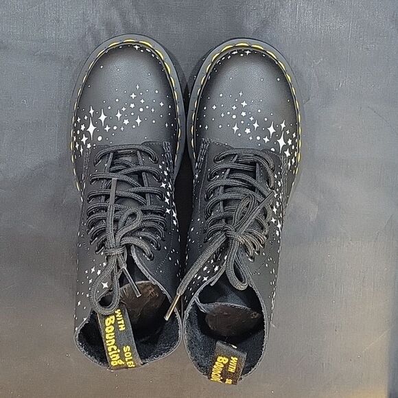 BRAND NEW 1460 PASCAL STARS LEATHER LACE UP BOOTS - Picture 10 of 16